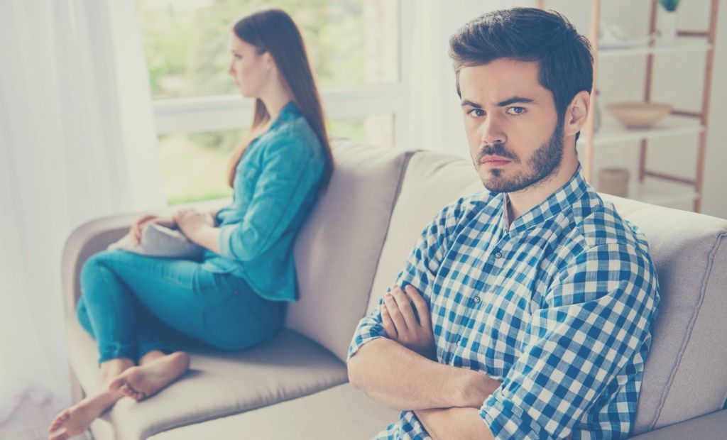 "Silent Treatment" – Khi Người Yêu Im Lặng Có Nghĩa Là Gì?